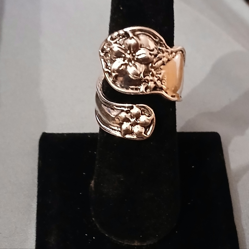 Tigerlily Stargazer Silver Floral Wrap Spoon Ring